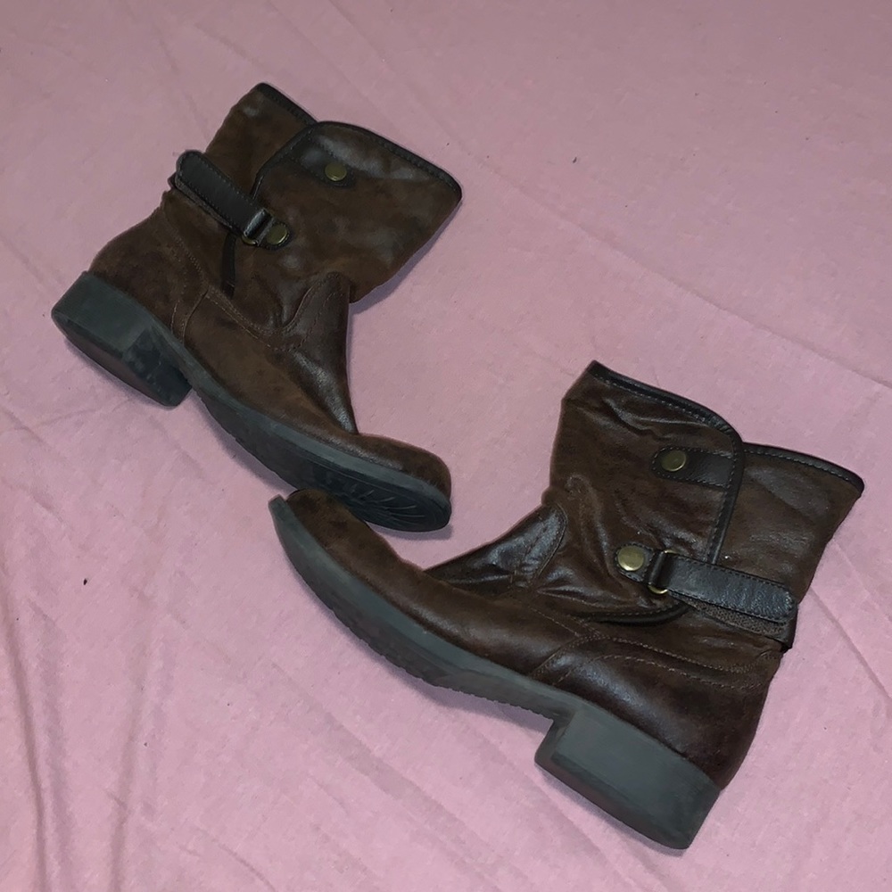 Women’s bare traps ankle boots